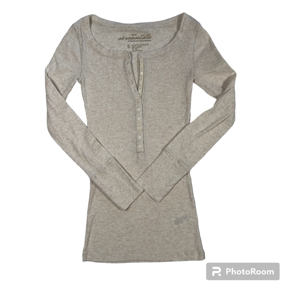 Aeropostale Woman’s Henley Lightweight T Shirt Size S Long Sleeve Beige